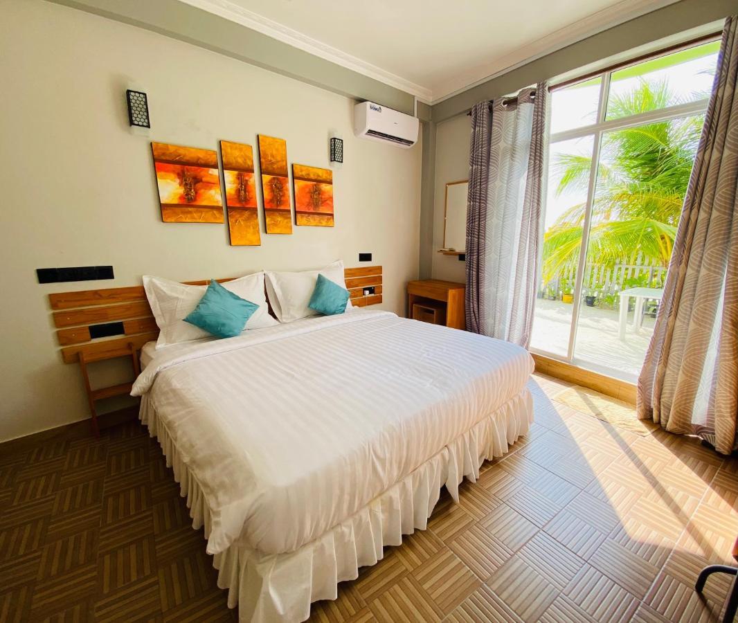 Hus i South Male Atoll på 320 m². Soveværelser: 11. Private badeværelser: 12. Guraidhoo  Eksteriør billede